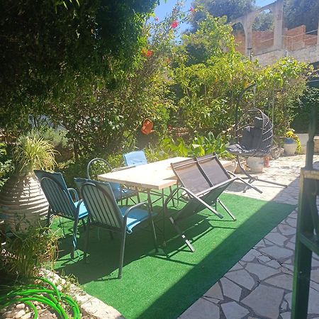 Garden Home Гайос Екстериор снимка