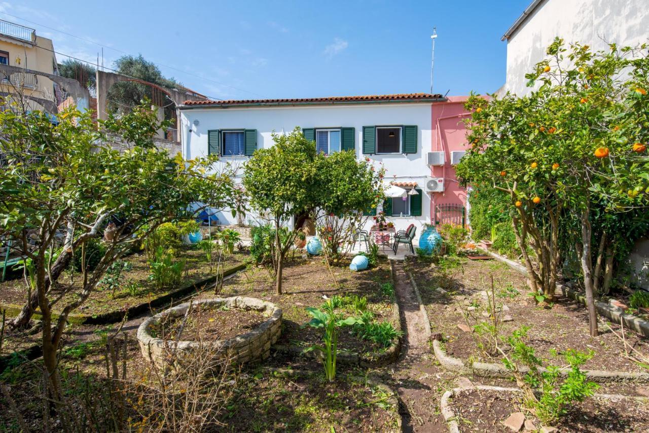 Garden Home Гайос Екстериор снимка